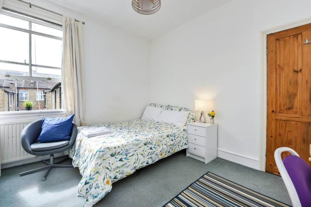 Groves 4 Bedroom, Shepherds Bush 런던 외부 사진