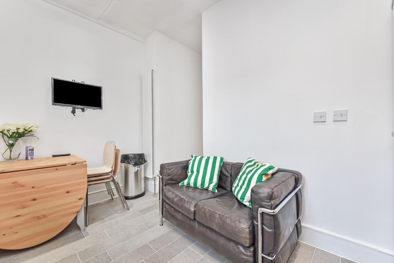 Groves 4 Bedroom, Shepherds Bush 런던 외부 사진