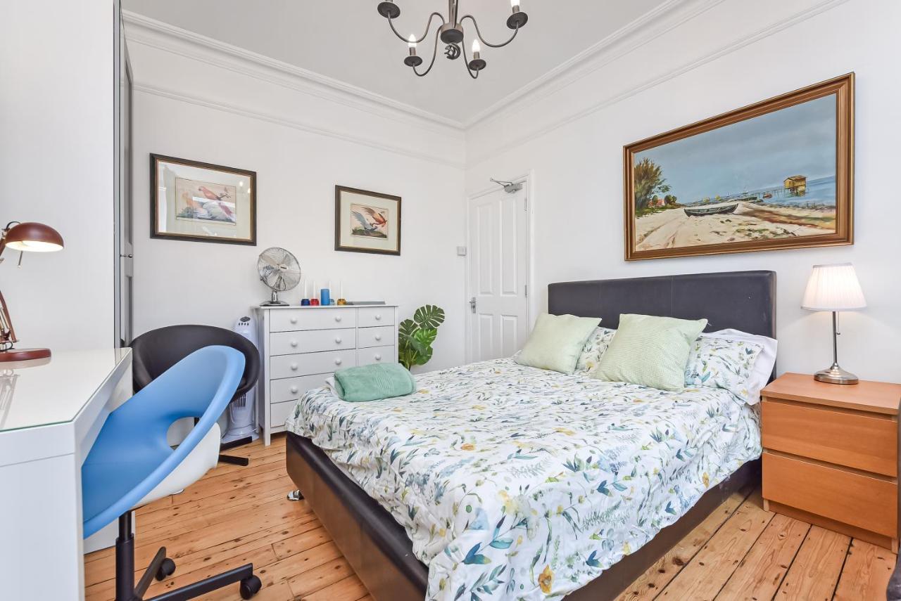 Groves 4 Bedroom, Shepherds Bush 런던 외부 사진
